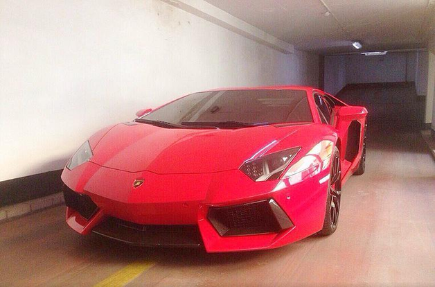 В Украине новый Lamborghini Aventador третий год стоит в паркинге