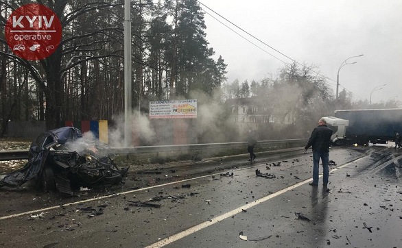 Жуткое ДТП под Киевом: фура «раздавила» легковушку, водитель погиб