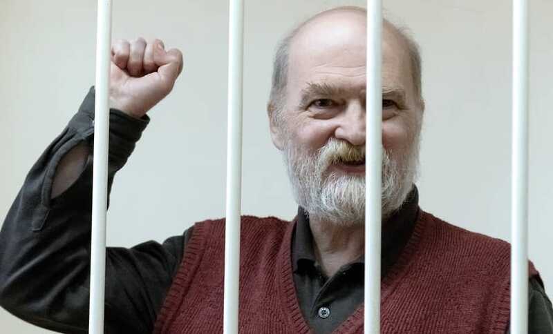 Александра Скобова приговорили к 16 годам за его антивоенную позицию и участие в "нежелательной организации"