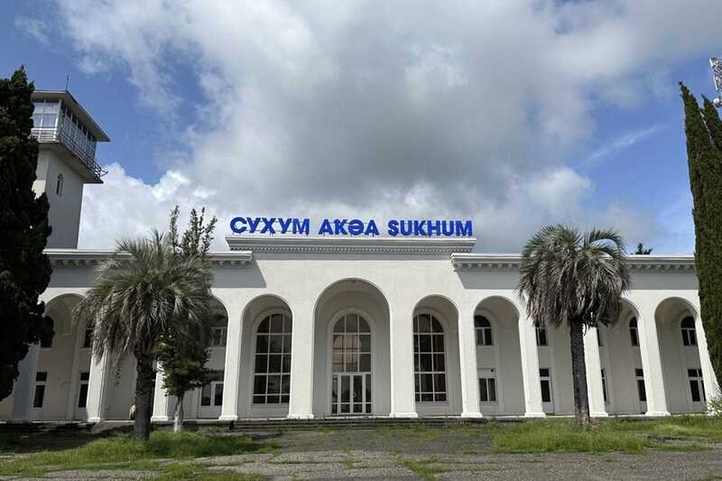 Открытие аэропорта в Сухуме состоялось с участием всех политических сил
