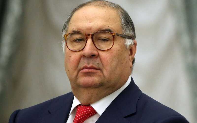 «Управляет миллиардами, но забыл про долги»: предприниматель Захар Абуханов требует 7 миллионов у Алишера Усманова и Андрея Скотча