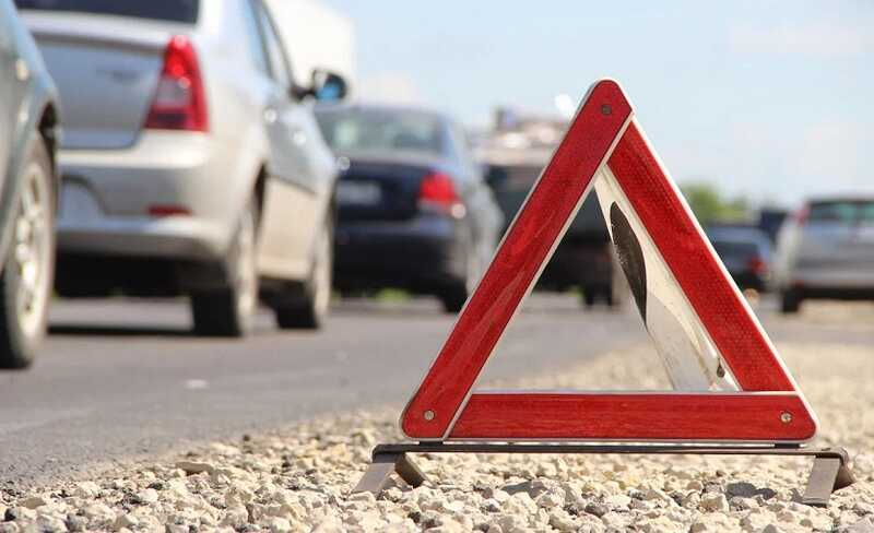 В Санкт-Петербурге женщина в состоянии алкогольного опьянения наехала на толпу и попыталась скрыться: пострадал гражданин Сирии