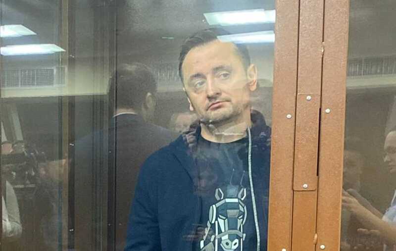 В России посадили ещё нескольких журналистов по обвинению в требовании предоставления фактов: они полностью признали вину