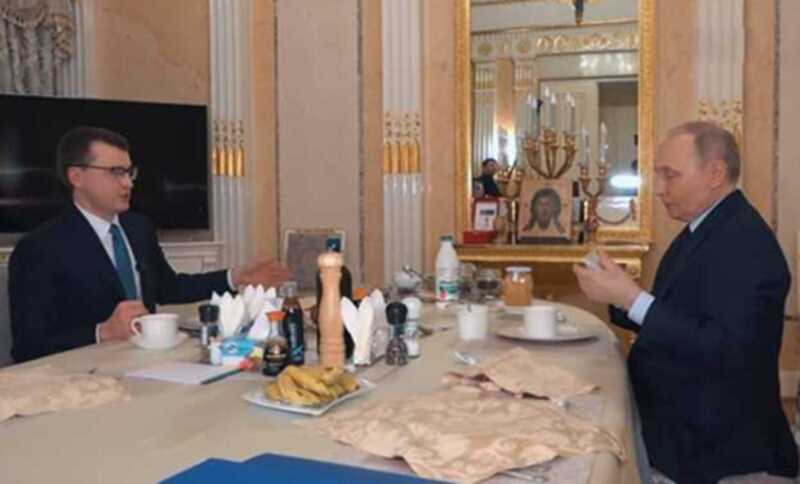 Журналист Зарубин испытал пищевое отравление после употребления кремлёвских оладий во время съёмок фильма о Путине
