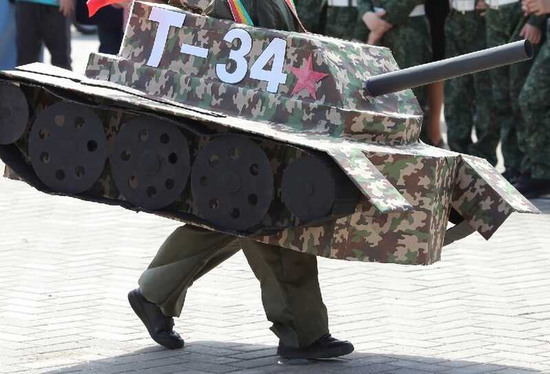 Военные парады в детских садах: Улан-Удэ следует примеру Екатеринбурга и Пскова