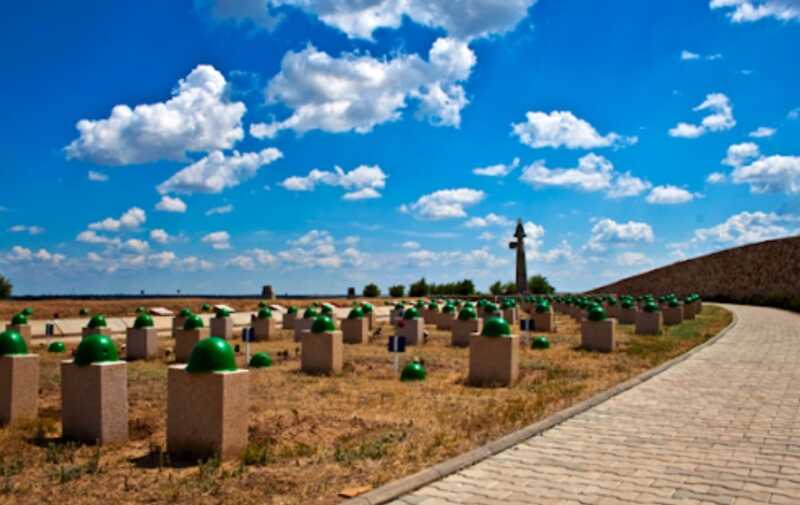 Мемориал в Россошках не был завершён в срок: в Волгограде всплыла очередная афера
