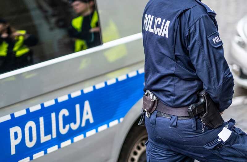 В Польше женщина попыталась замаскироваться под дерево, чтобы скрыться от полиции