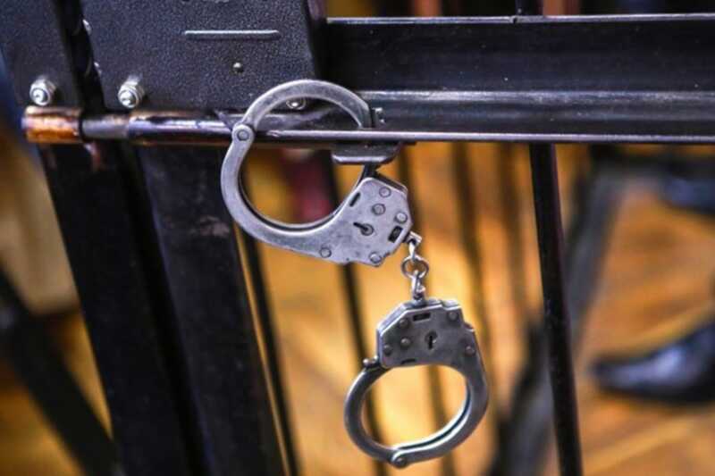 Петербургский суд приговорил подростков к 6 и 9 годам тюремного заключения за поджог электровоза