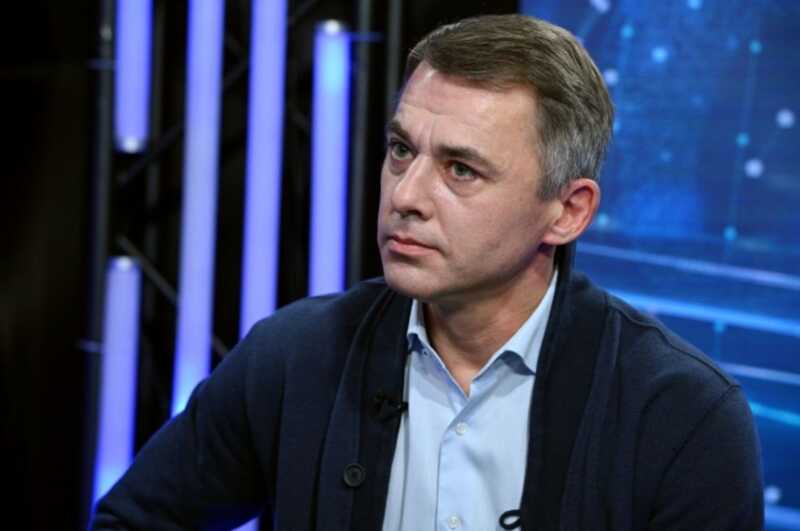 Игорь Петренко представил своих трёх замечательных дочерей на фестивале в Новороссийске