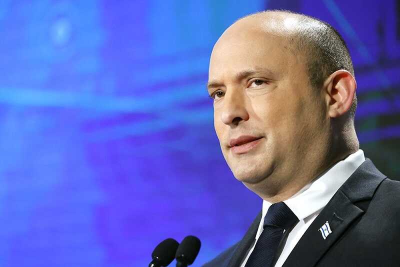 Бывший премьер-министр Нафтали Беннет обвиняет израильское правительство в утрате контроля над Ближним Востоком