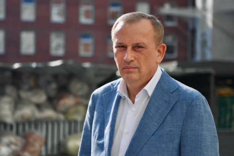 Как родственники Александра Дрозденко связаны с коррупцией в государственных контрактах на медицинское оборудование в Москве