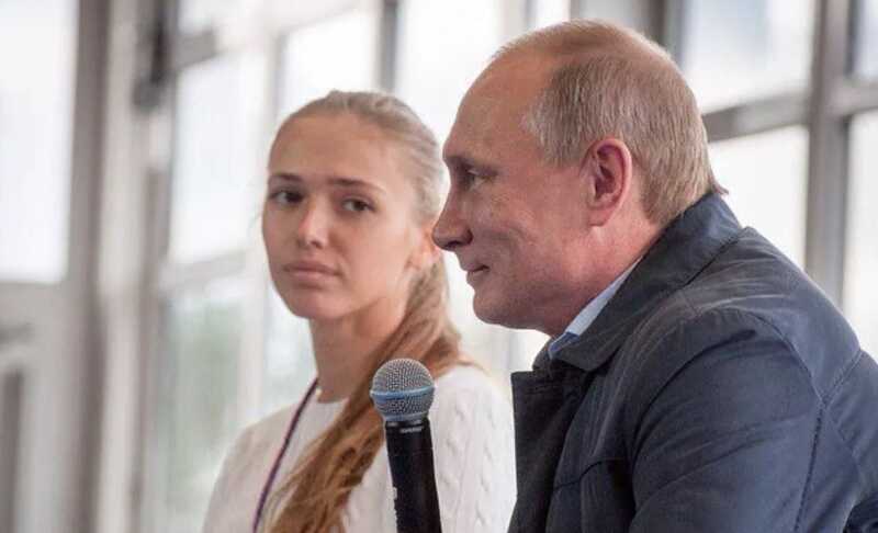 Разуваева и её сторонники: каким образом административный ресурс превращается в предмет роскоши
