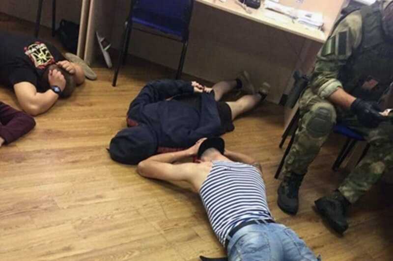 В Тюменской области и ЯНАО была задержана организованная преступная группа, подозреваемая в совершении убийств и вымогательств