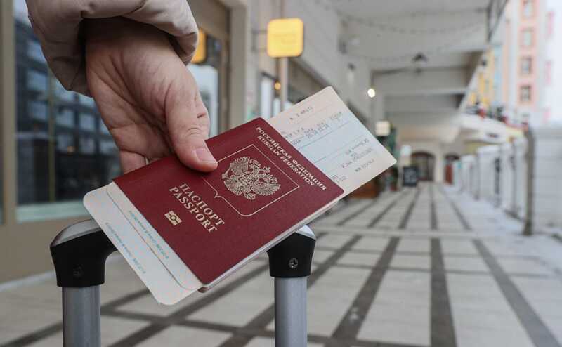 Литва больше не будет принимать старые российские заграничные паспорта