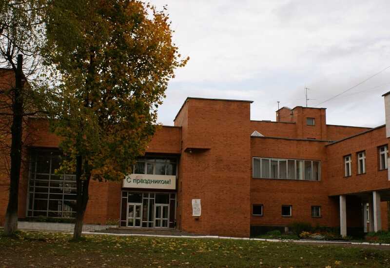 Министерство просвещения уменьшает количество российских классов в "Интердоме" в пользу иностранных учеников