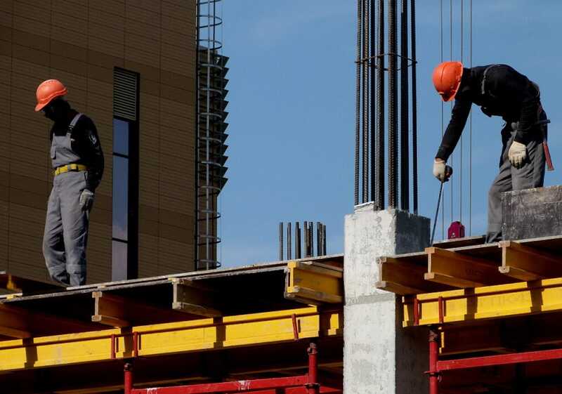 Курганский университет требует от «Курганстальмоста» завершения строительства бассейна