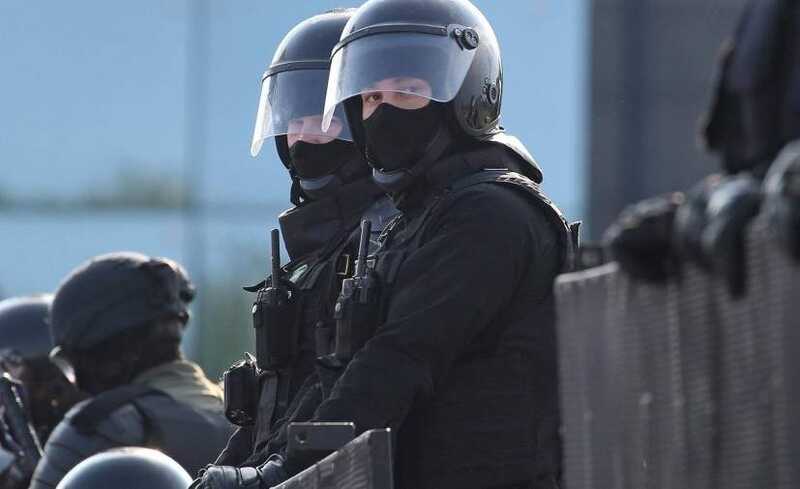 Правоохранительные органы провели рейд на мигрантов в общежитии Министерства обороны в Москве