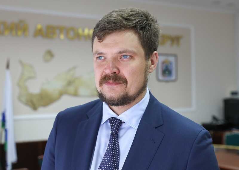 Как бывший директор ГУП ТЭК СПБ Иван Болтенков рекламирует себя как «честного менеджера»