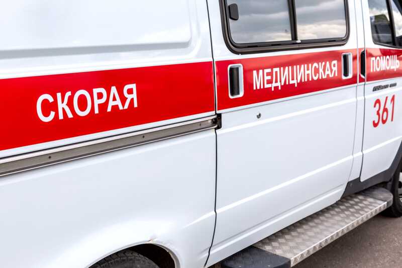 В Нижнем Новгороде ветка, упавшая с дерева, причинила ребёнку травму головы