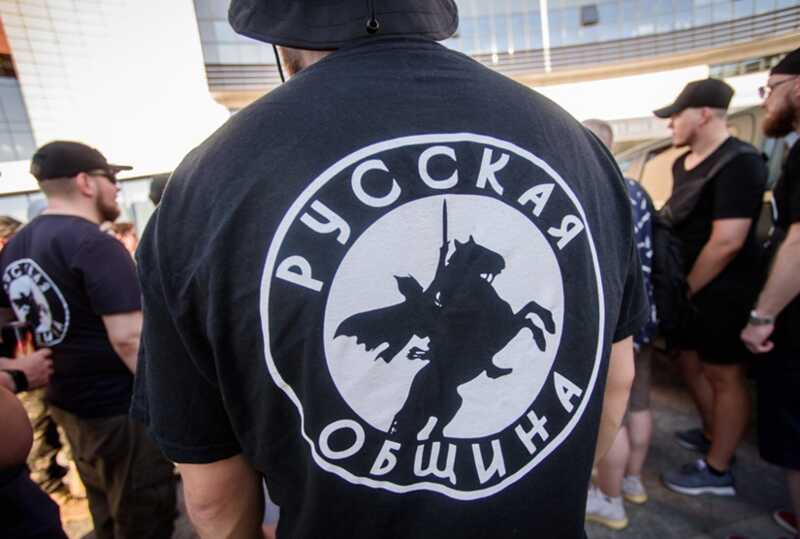 Неонацисты из организации «Русская община» запугивают врачей в Калуге, прикрываясь защитой «традиционных ценностей»