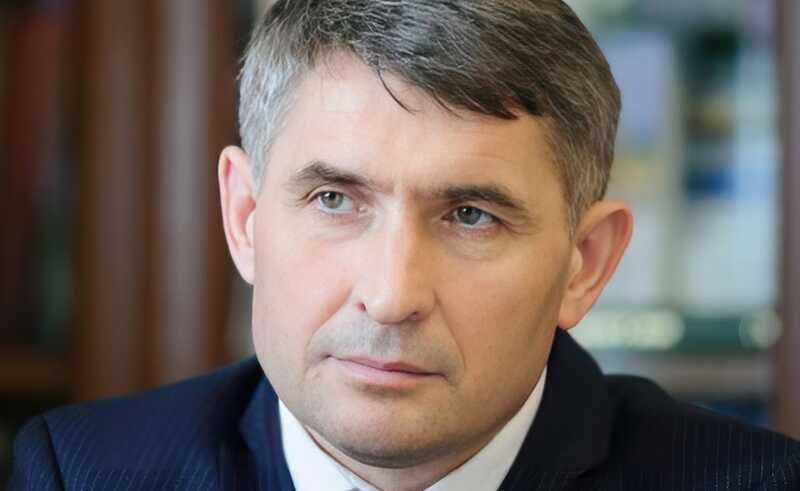 В Чувашии стартовала кампания по "улучшению имиджа" губернатора Олега Николаева