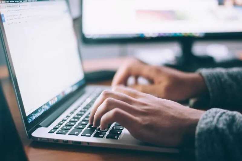 Преподавательница МГУ пригрозила "вычислить по IP" студентов, которые оставили о ней плохие отзывы