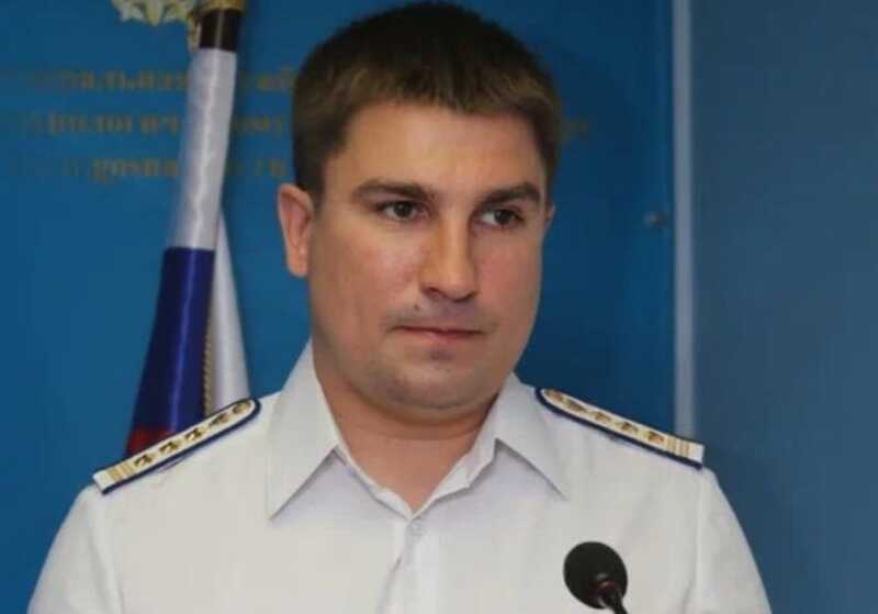 Волгоградский сотрудник Ростехнадзора превратил государственную службу в бизнес, связанный со взятками и стриптиз-клубами