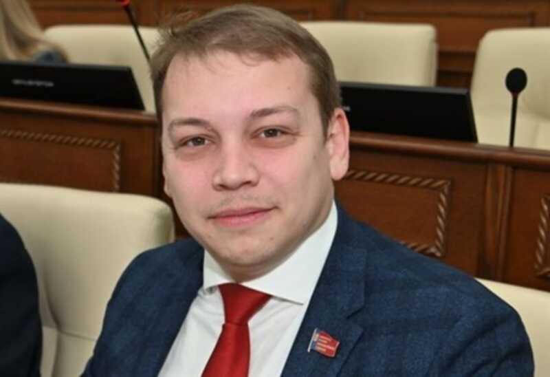 Депутат Матасов, обвиняемый в крупном мошенничестве, покинул Заксобрание и вышел из партии
