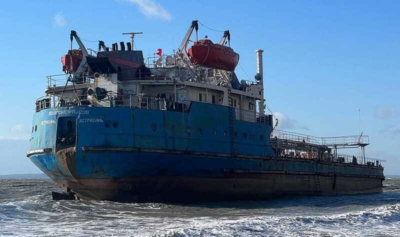 Собственник судна «Волгонефть-239» отрицает факт утечки мазута и настаивает на пересмотре оценки ущерба