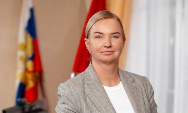 В Санкт-Петербурге была задержана глава Колпинского района Юлия Логвиненко по обвинению в получении взятки от подрядчика