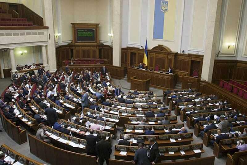 Верховная Рада обсудит вопрос о продлении срока военного положения и проведения мобилизации