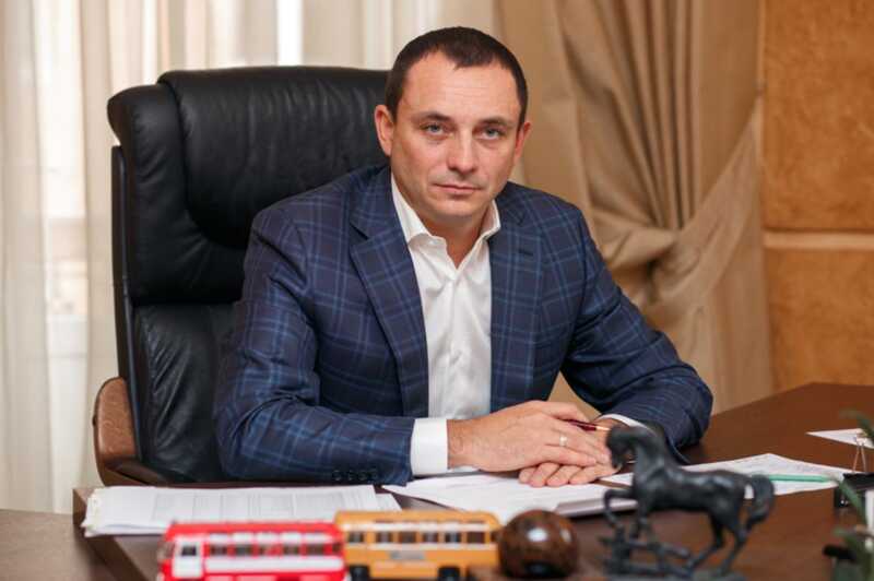 Банкротства, тюрьма и защита от ФСБ: как Фомин разрушает регионы и издевается над Бочаровым