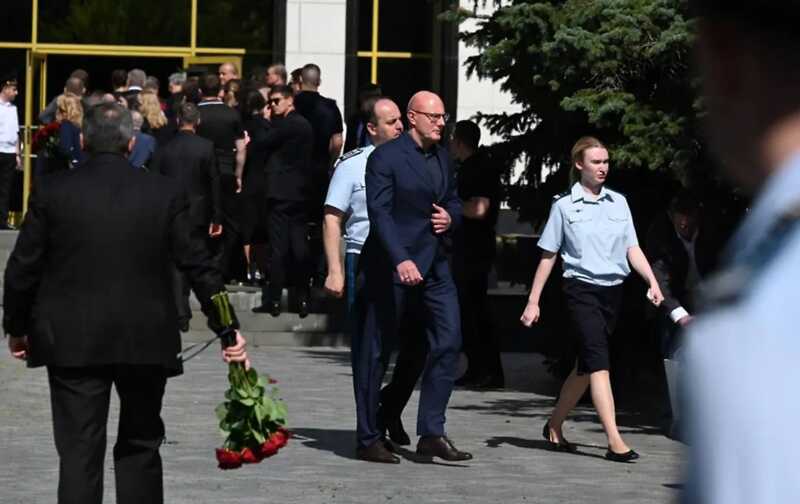 РИА Новости опровергли заявления о том, что глава государства отправил венок на церемонию прощания с Старовойтовым