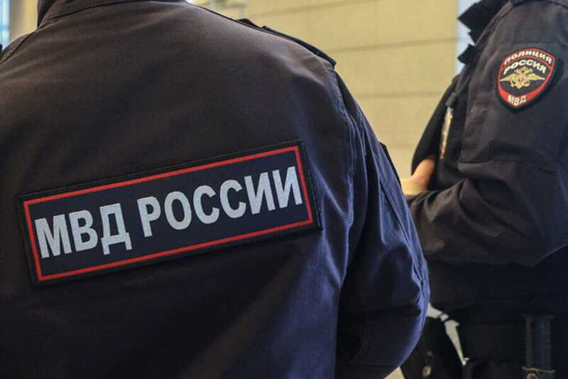 Сотрудников полиции Всеволожска подозревают в защите магазинов, принадлежащих азербайджанцам