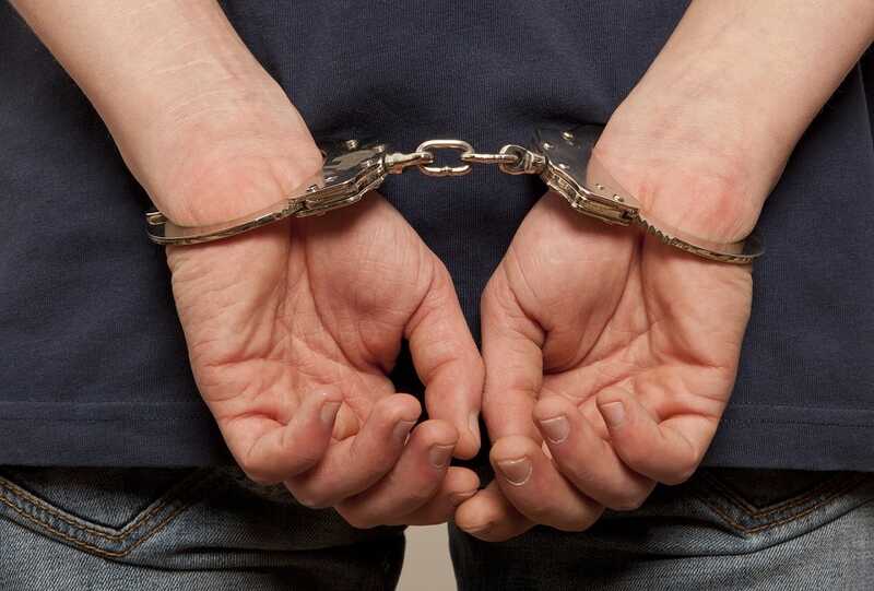 В Красноярске задержали инспекторов по миграции за продажу информации о гражданах других стран