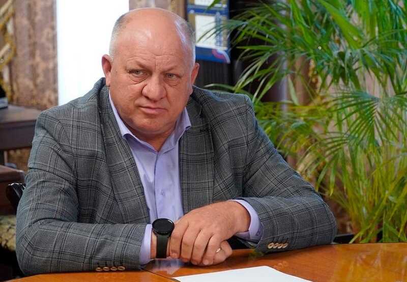 Экс-чиновник Керчи Святослав Брусаков подозревается в злоупотреблении должностными полномочиями