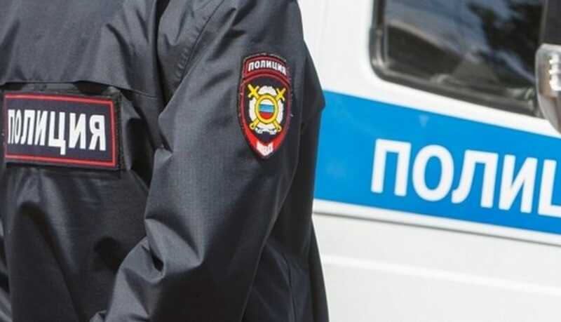 Мужчина в Подмосковье делал скрытую съемку девушек в туалете через отверстие в стене