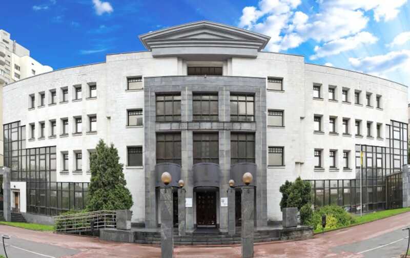 Viktor Maslov, a judge from the High Anti-Corruption Court, stated that he faced pressure concerning his decisions in prominent cases