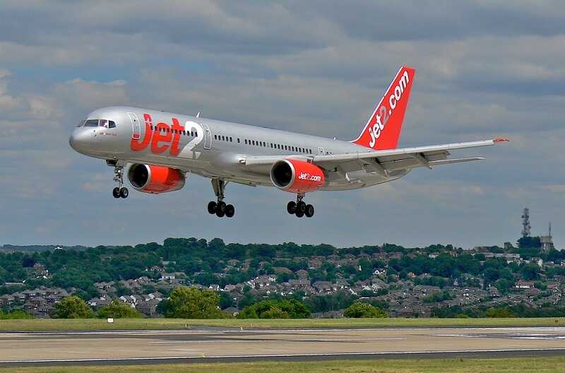 Самолёт авиакомпании Jet2 не справился с управлением из-за сильного ветра в одном из аэропортов Великобритании