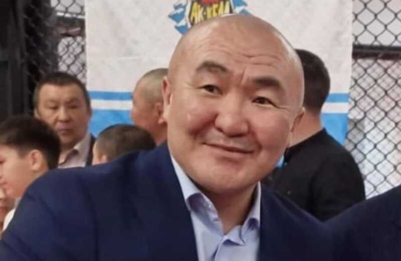 На Алтае пожилой человек нанес смертельное ножевое ранение президенту федерации MMA в ходе конфликта на свадебном торжестве
