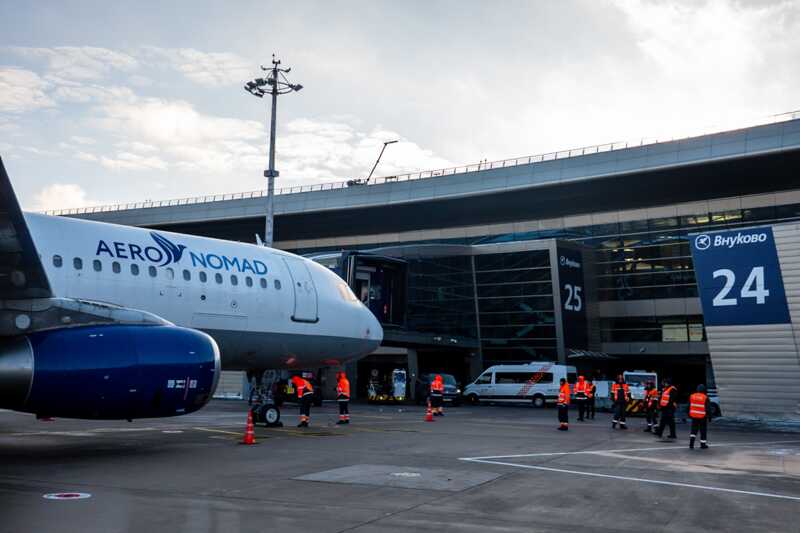 Airbus A320 авиакомпании Aero Nomad произвёл вынужденную посадку в Внуково