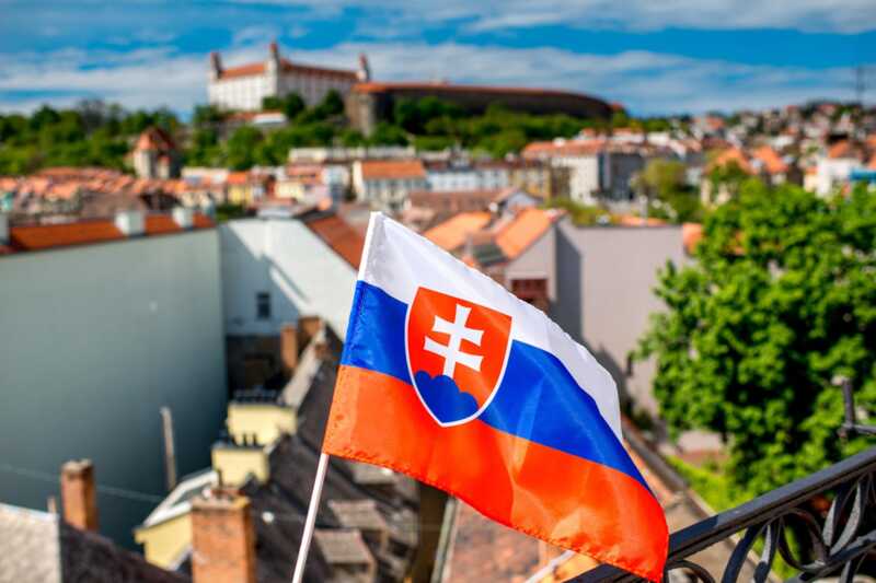 Словакия вновь приступила к выдаче туристических виз для граждан России