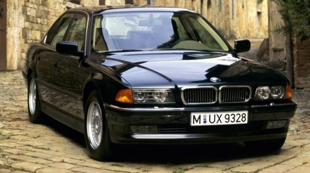 «Бумер» из 90-х: за что любят и ненавидят BMW 7 Series E38