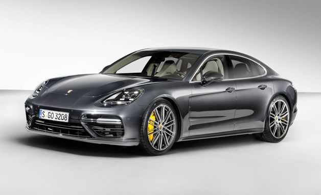 Муж-пенсионер чиновницы сельсовета купил Porsche Panamera