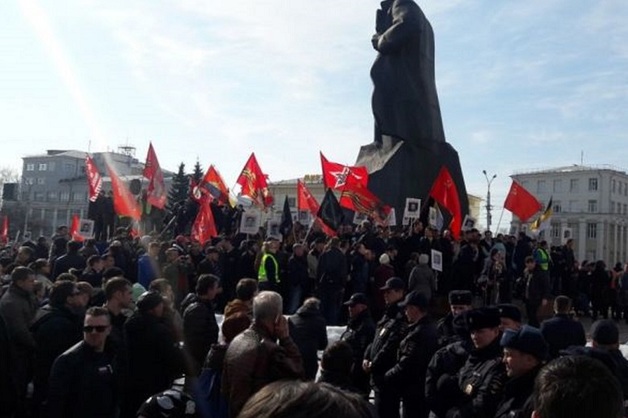 Митинг против свалок в Архангельске собрал 3000 человек. Организатору акции грозит 15 суток