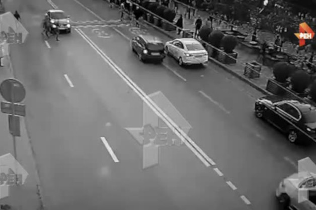 Опубликовано видео массовой драки со стрельбой на московском рынке