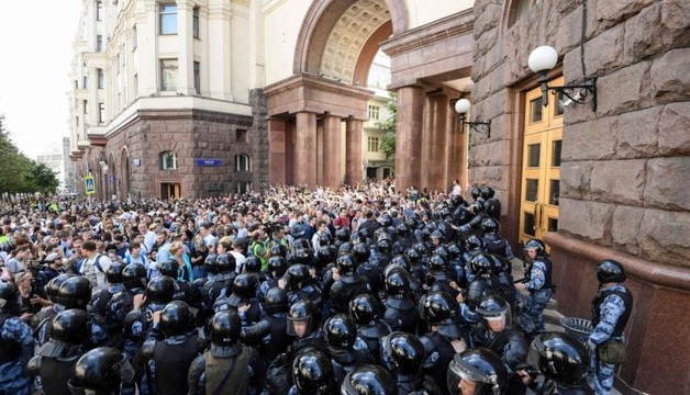 Еще одной семейной паре, участвовавшей в митинге, грозит лишение родительских прав