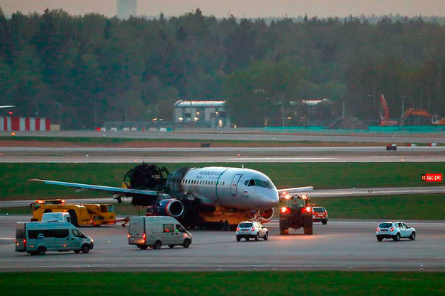 Командиру сгоревшего в Шереметьево SSJ-100 предъявили обвинение