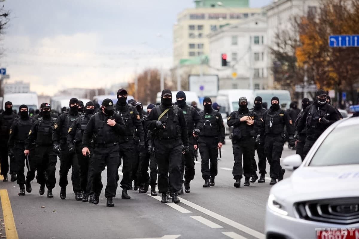 Силовики в Минске.