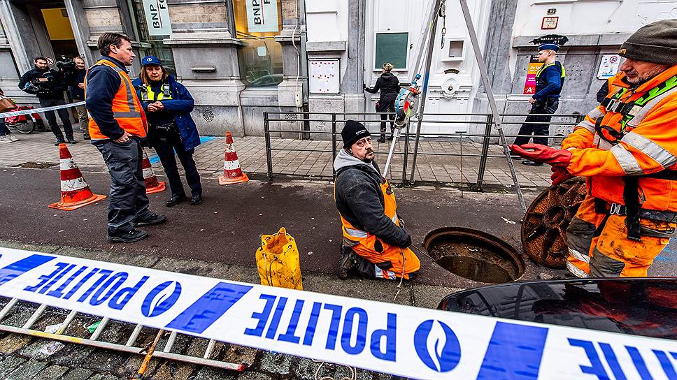 Воры проникли в банковское хранилище в Антверпене, прорыв лаз к канализационной трубе